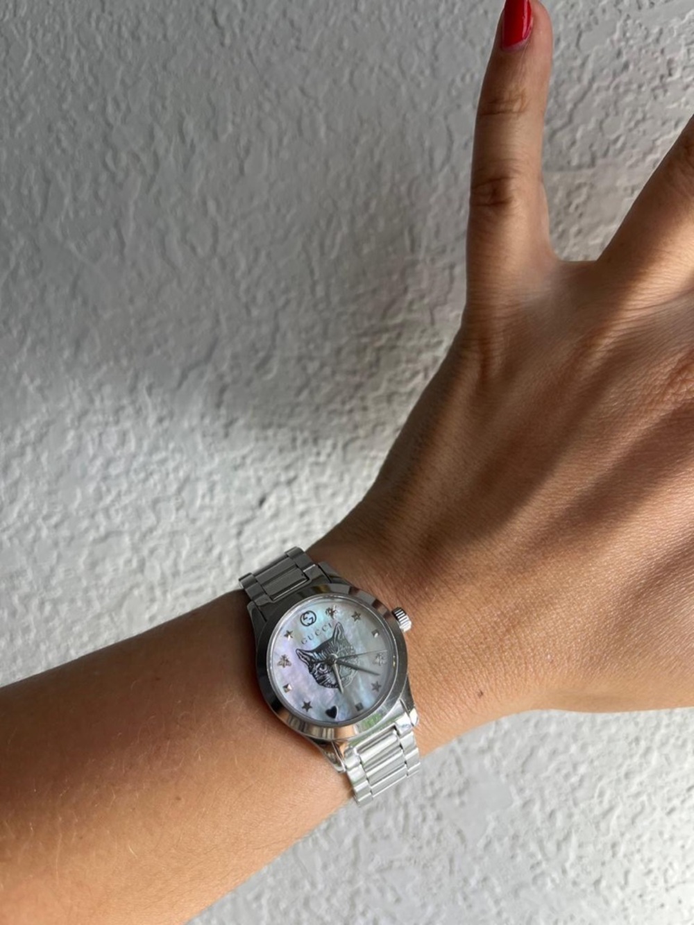Gucci Silver Stainless Steel Watch with Mother-of-Pearl Cat Dial - Picture 14 of 16